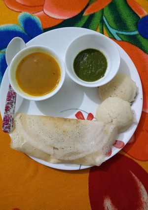 इडली सांभर एंड डोसा (Idli sambar and dosa recipe in Hindi) रेसिपी मुख्य फोटो