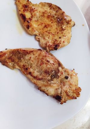 Fűszeres csirkemellszeletek recept fotója