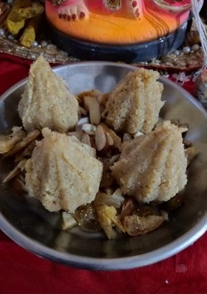 A picture of Modak.