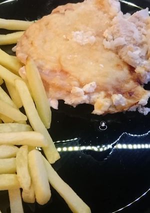 Tejfölös-sonkás-sajtos pulykamell recept fotója
