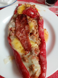 Una foto de Pimientos rojos rellenos al horno