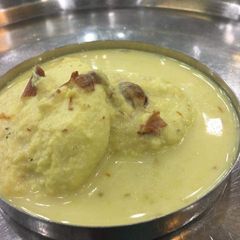A picture of Rasmalai.