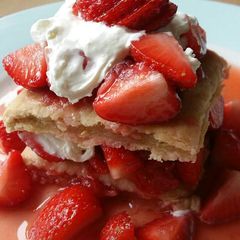 A picture of Vickys Strawberry Shortcakes, GF DF EF SF NF.