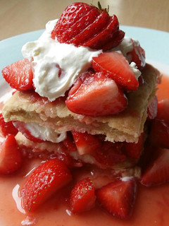 A picture of Vickys Strawberry Shortcakes, GF DF EF SF NF.