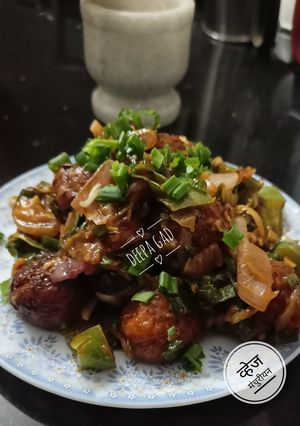 व्हेज मंचुरीयन (Veg Manchurian Recipe In Marathi) रेसिपी चे मुख्य फोटो 