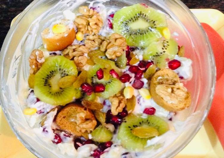 Recipe of Award-winning Fruits &amp; Nuts Yogurt Salad
