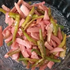 A picture of Instant ginger and green chilli pickle.