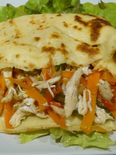 Una foto de Crepes de pollo con verduras