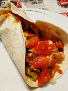 Una foto de Wrap de pollo