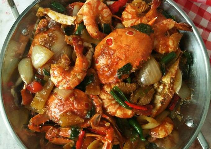 Resep Seafood Lada Hitam oleh Emma Zainal Bakhri - Cookpad