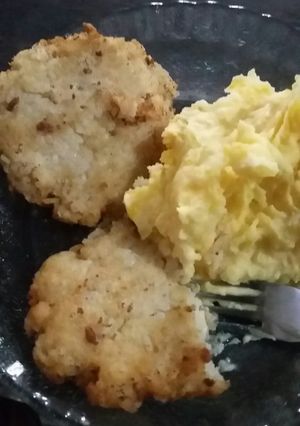 Una foto de Milanesas de arroz con puré mixto