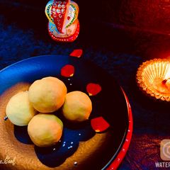 Besan laddoo A picture of Besan laddoo.