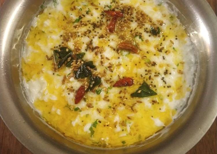Learn How To Curd Rice