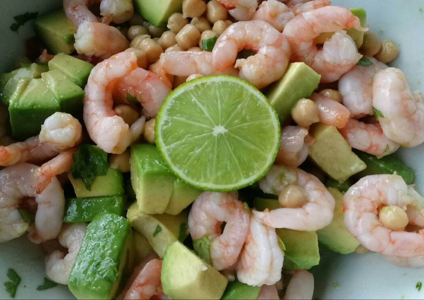 Cholla salad, avocado and shrimp with lime, pepper and coriander
