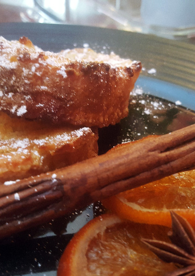 Una foto de Torrijas con nata