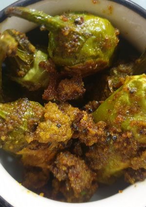 ભરેલા મરચા(Stuffed Marcha Recipe in Gujarati) રેસીપી મુખ્ય ફોટો