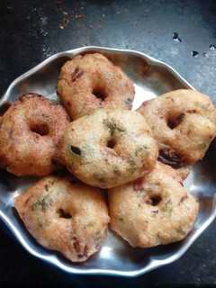 மெதுவடை செய்முறை முக்கிய புகைப்படம்