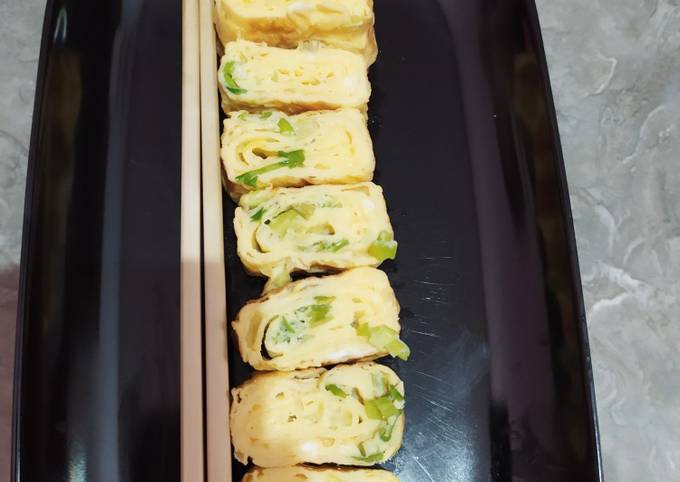 44. Tamagoyaki (telur gulung korea)