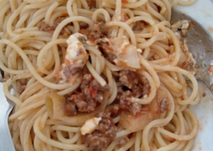 Cara praktis membuat Spaghetti bolognaise with homemade sauce  menggugah selera