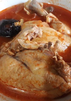 صورة لوصفة تشريب دجاج أحمر 🍽