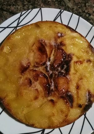 Una foto de Torta invertida de manzanas 🍎