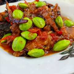 A picture of Tongkol Pete Sambal Tomat.