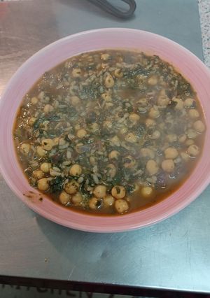 Una foto de Garbanzos con espinacas