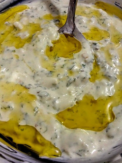 Una foto de SALSA De Cilantro y Queso con toque de Aceite de Oliva...!
