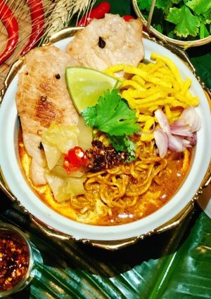 รูปของ ข้าวซอยเพื่อนสนิท Khao Soy Shinyuu(Northern Thai Noodle Curry With Grilled Pork)#อาหารไทยง่ายๆ