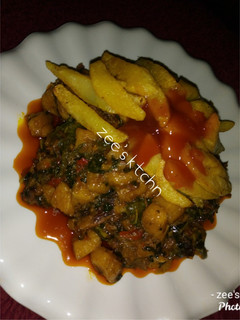 A picture of Plantain pottage and chips.