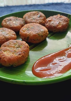 A picture of Paneer potato cutlet.