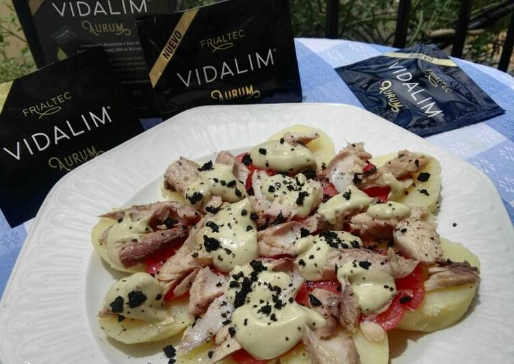 Ensalada de caballa con Vidalim y mahonesa de aguacate