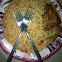 A picture of Indomie in chicken pepper soup.