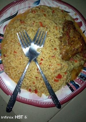 A picture of Indomie in chicken pepper soup.