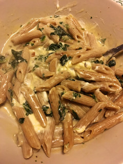 Una foto de Fideos con crema de espinacas