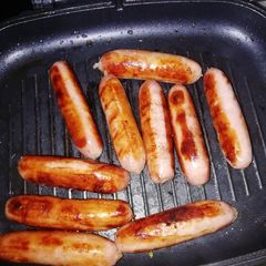 A picture of Grilled pork sausages #15minutescookingchallenge.