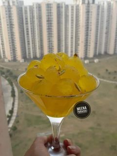 केसरिया अंगूरी पेठा (kesariya angoori petha recipe in Hindi) रेसिपी मुख्य फोटो