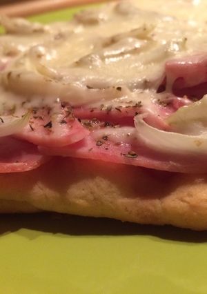 Egyszemélyes pizza 🍕 recept fotója