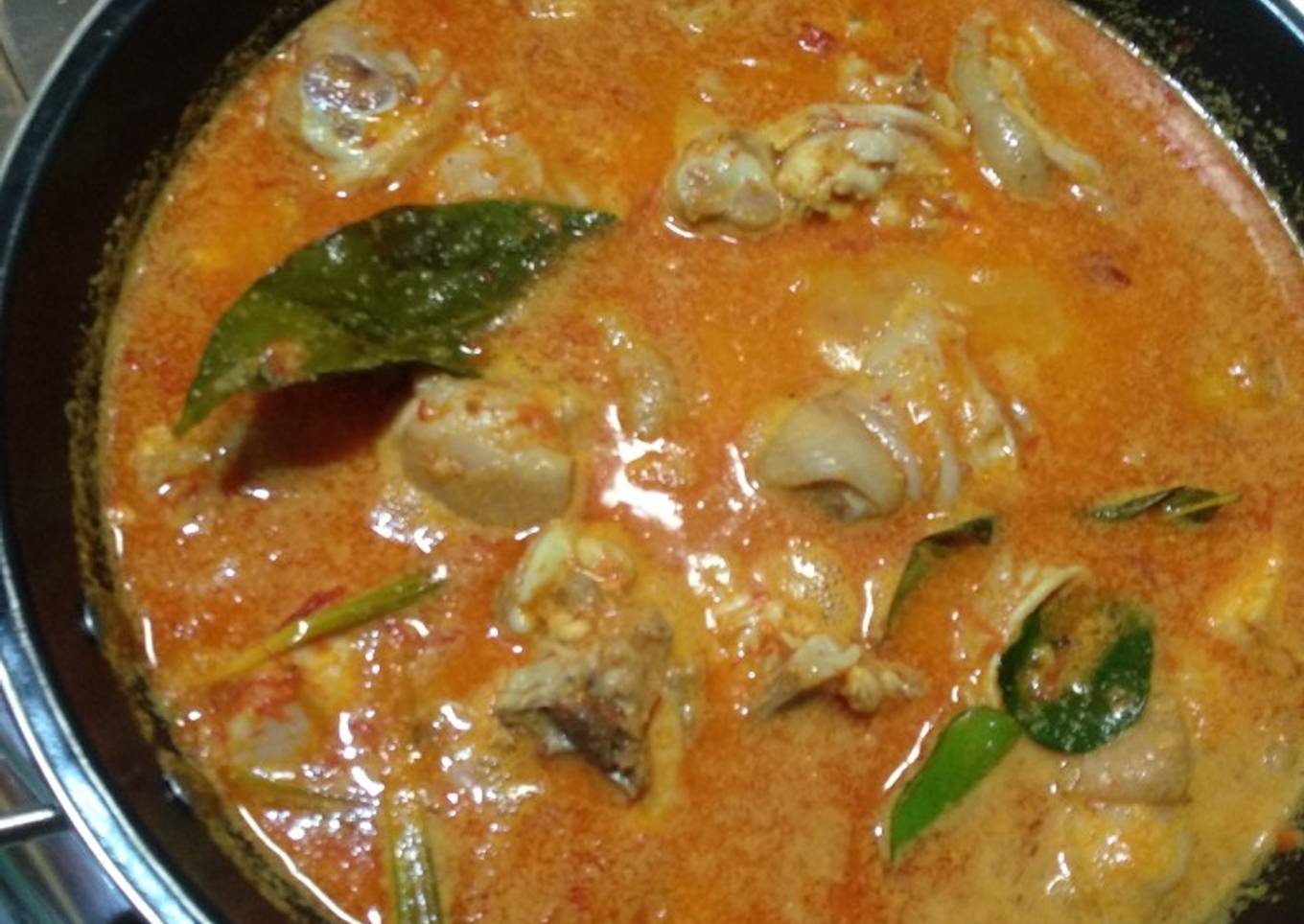 1. Opor Ayam Bumbu Kuning