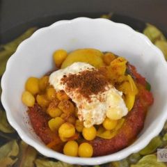 A picture of Beetroot, apple and carrot cutlet chat.
