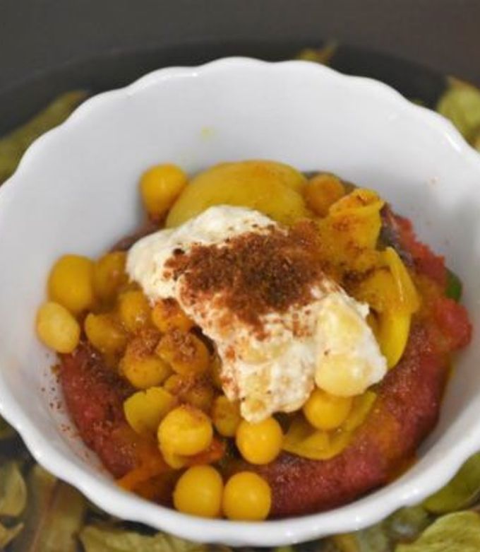 A picture of Beetroot, apple and carrot cutlet chat.