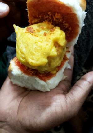 A picture of Vada pav.