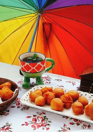 A picture of Mysore Bajji or Flour Fritters.