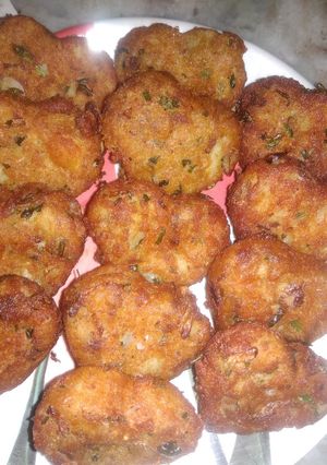 आलू के कटलेट (Aloo ke cutlet recipe in hindi) रेसिपी मुख्य फोटो