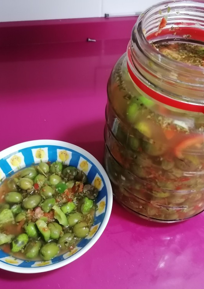 Una foto de Aceitunas manzanilla aliñada