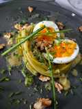 🥬 Poireaux vinaigrette chic + œuf mollet + crumble de noix