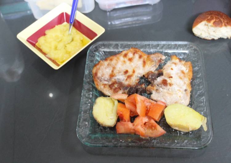 Chuletas de cerdo con patatas microondas