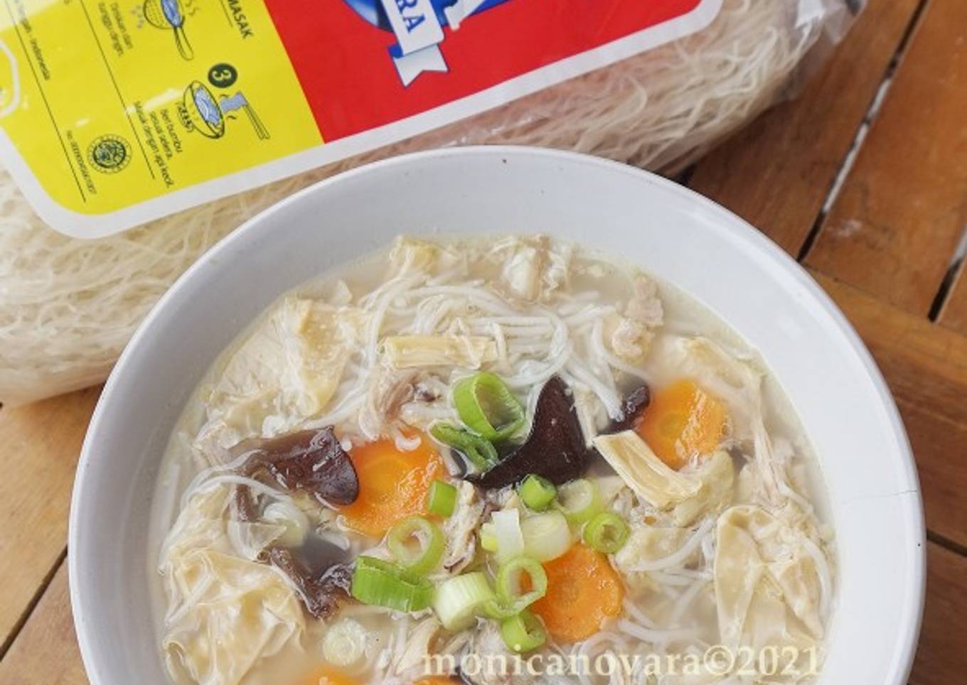 Sup Bihun Kembang Tahu