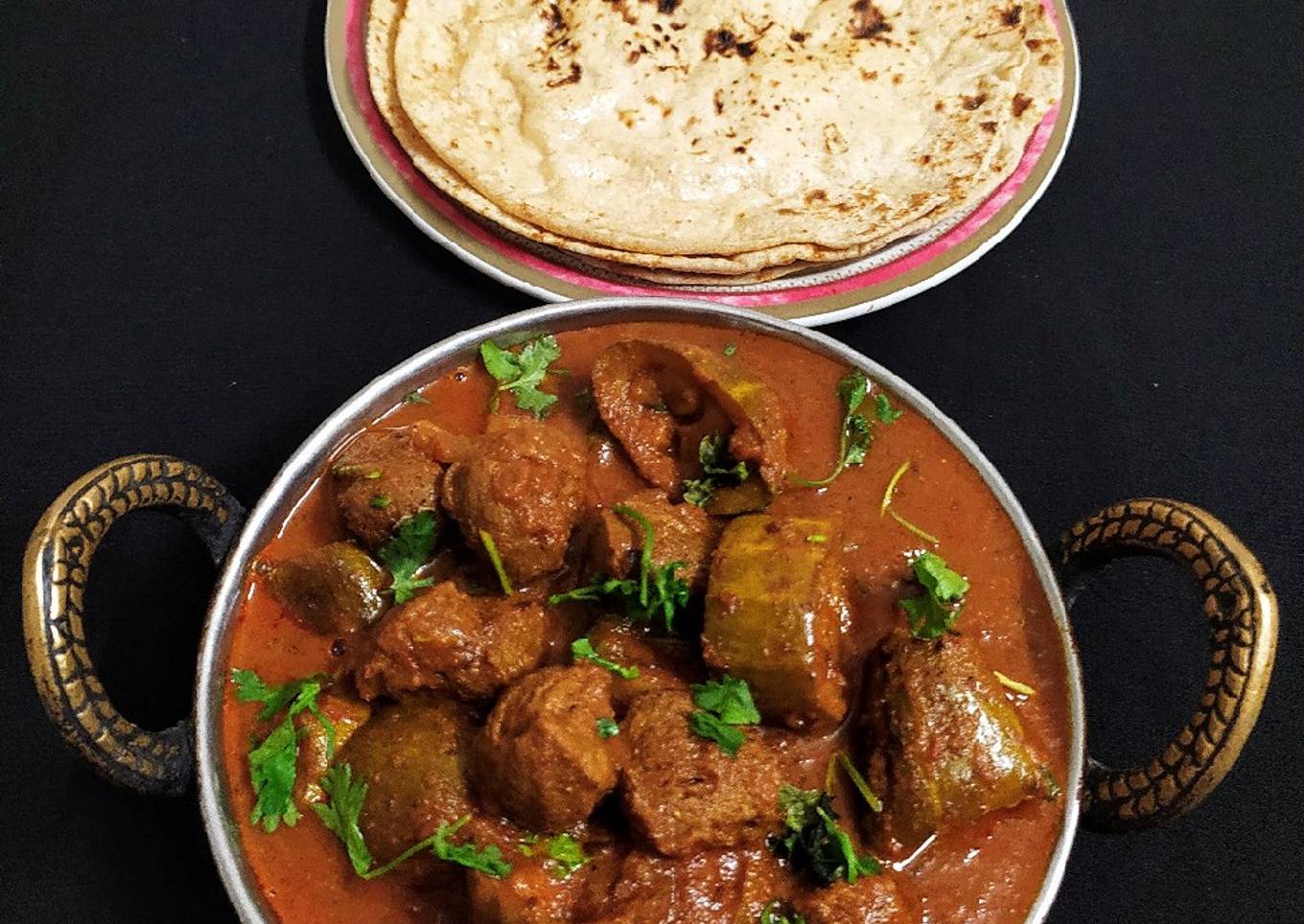 Spicy Soyabean Parwal Gravy