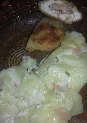 Una foto de Rollitos de pollo rellenos con papas a la crema